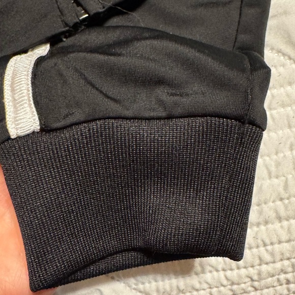 Adidas toddler track suit outfit size 4T - Picture 6 of 10